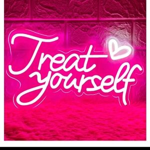 Meet your Posher, Nikesha